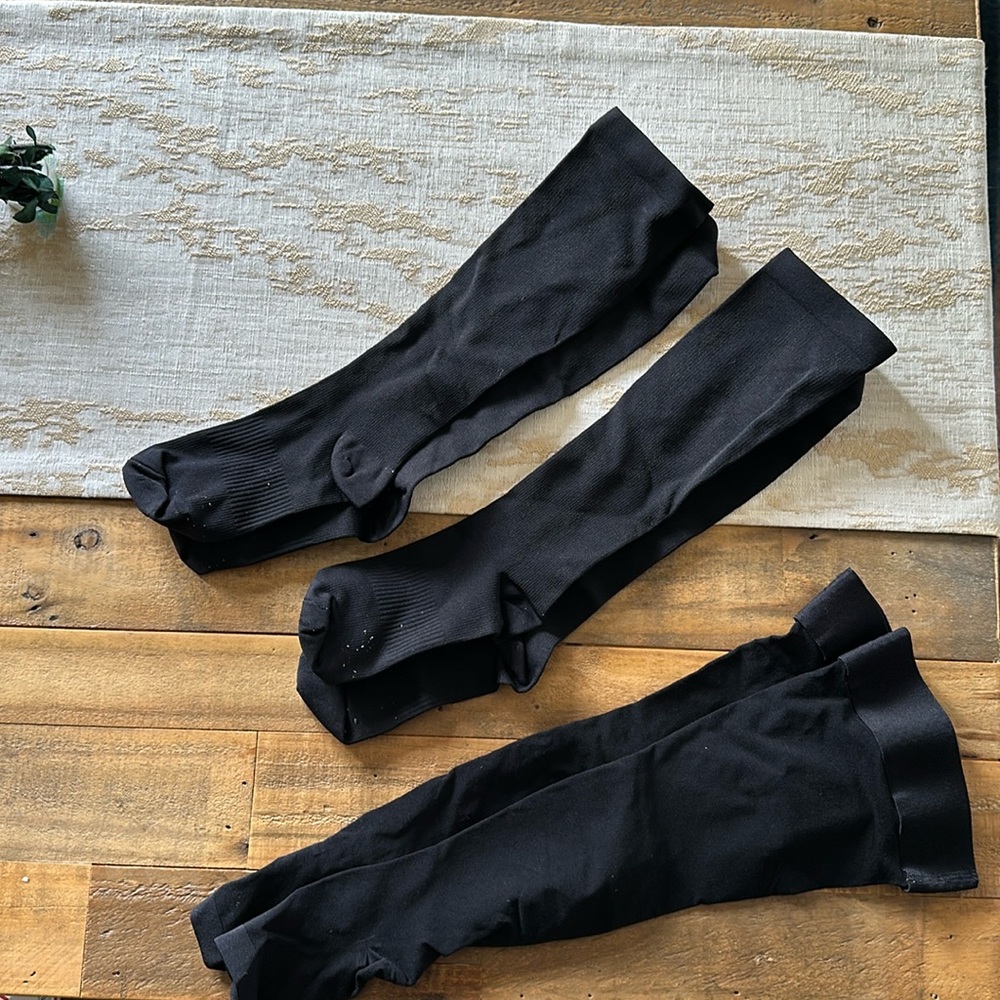 Compression socks. Lymphatic. Drainage. Small. Black. Nursing. Cancer. Socks.